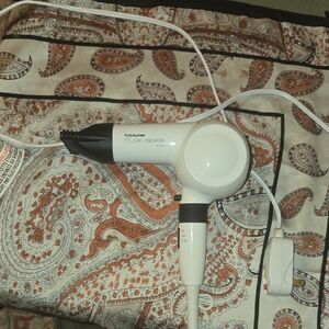 BaByliss Studio Design White Hair Dryer